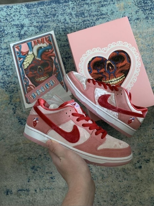 Nike SB Dunk Low StrangeLove First Copy