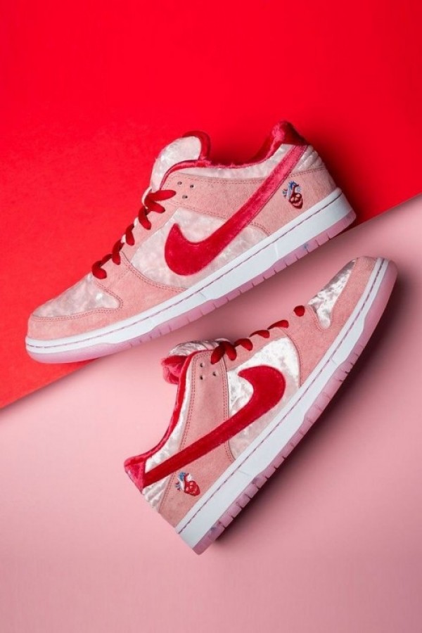 Nike SB Dunk Low StrangeLove First Copy