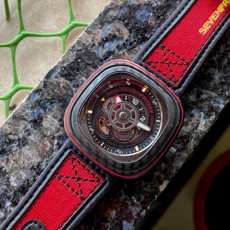 seven-friday-red-carbon-3.jpg