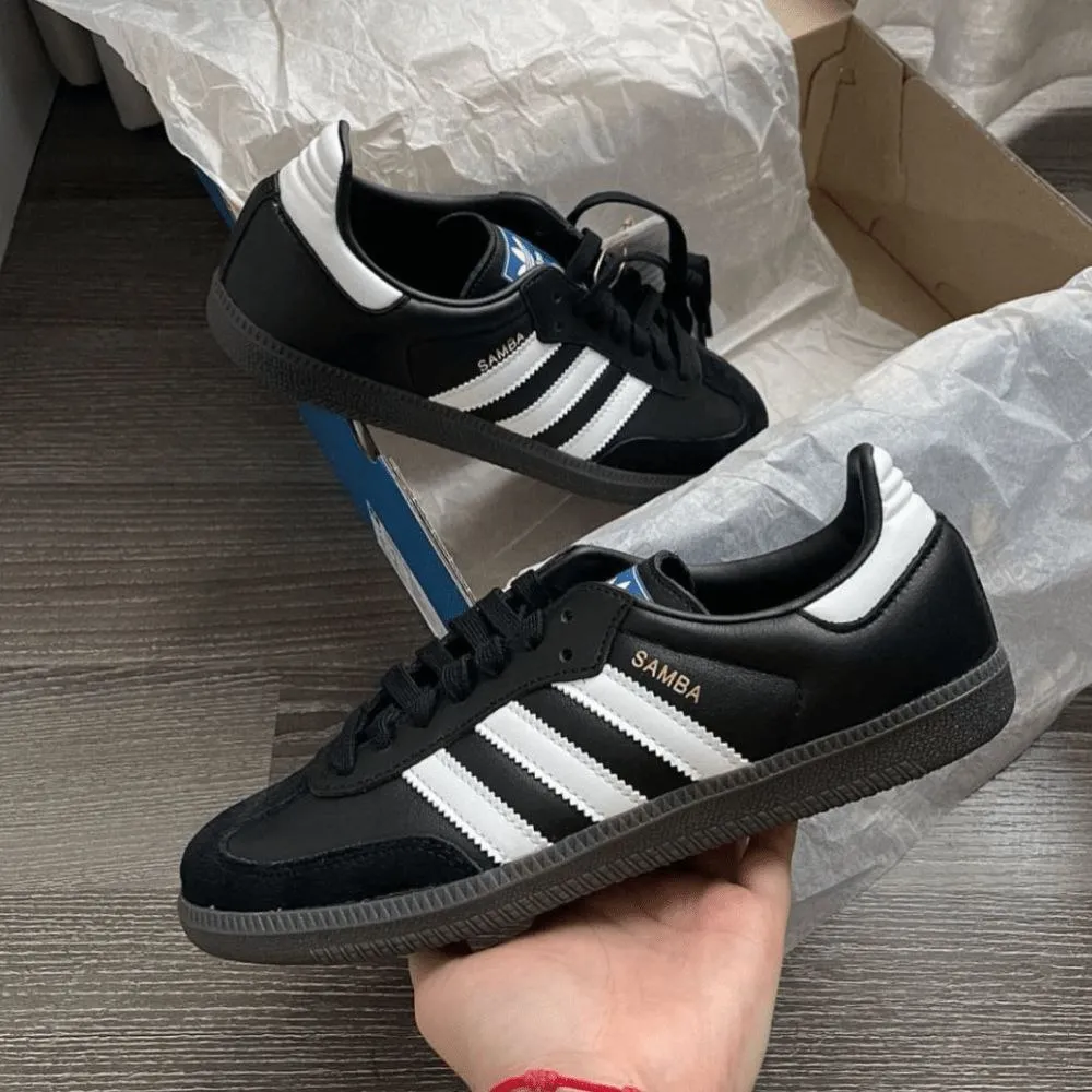adidas-samba-black-gum-shoes-for-men-laz310.webp