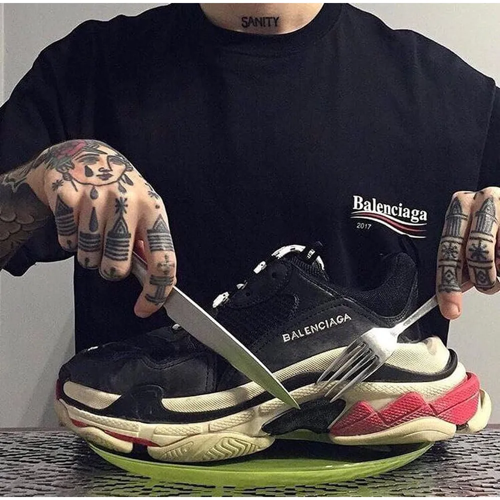 balenciaga-triple-s-black-white-red-shoes-for-men-sz09-2.webp