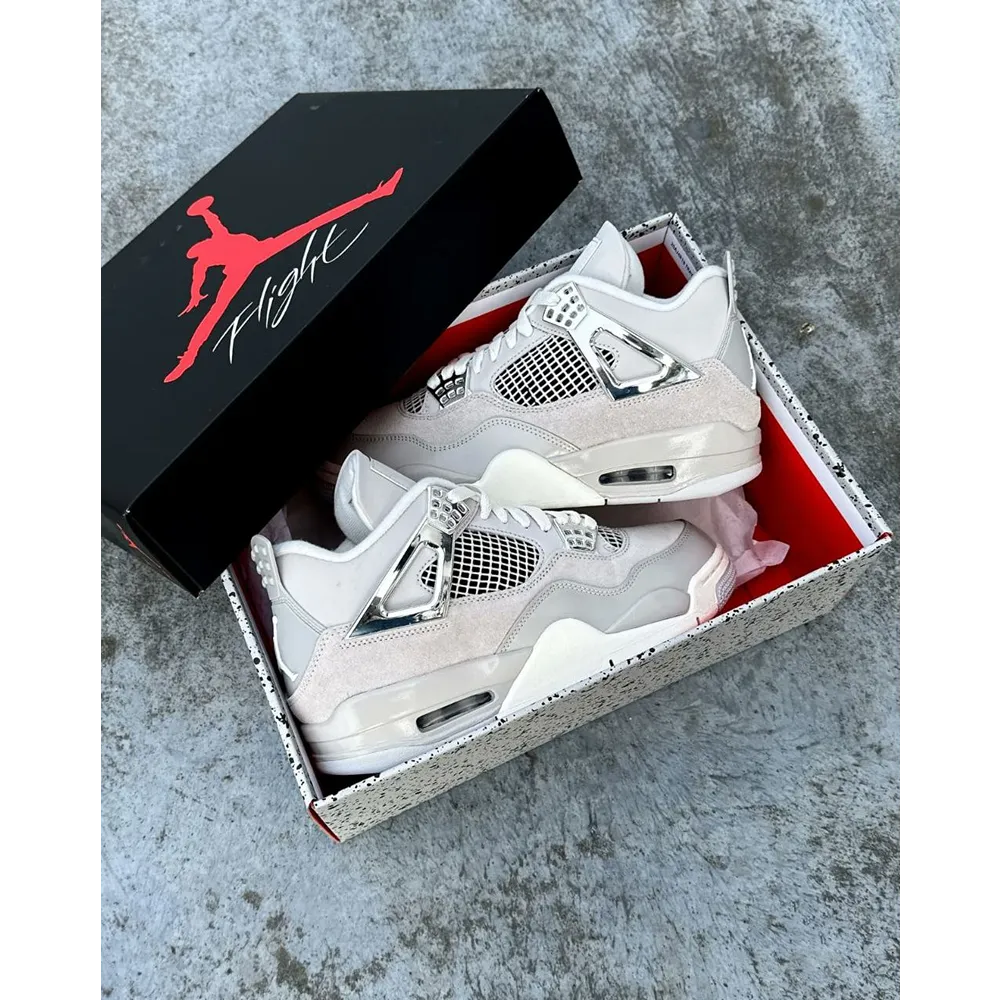 stylish-nike-air-jordan-retro-4-frozen-moment-shoes-for-men-s1h06-1.webp