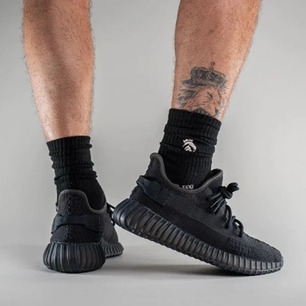 Premium Adidas Yeezy Boost 350 V2 Full Black Shoes For Men (BSF1055)