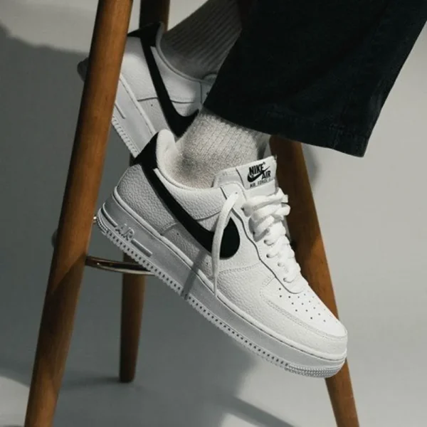 Premium Nike Air Force 1 White Black Shoes For Men (BSF1024)