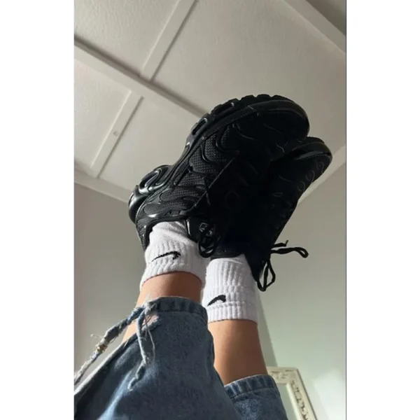 Premium Nike Air Vapor Max Plus Triple Black Shoes For Men (SL627)