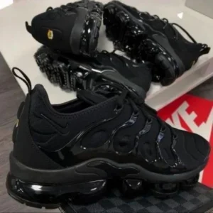 Premium Nike Air Vapor Max Plus Triple Black Shoes For Men (SL627)