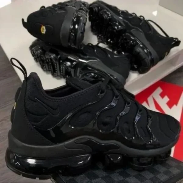 Premium Nike Air Vapor Max Plus Triple Black Shoes For Men (SL627)