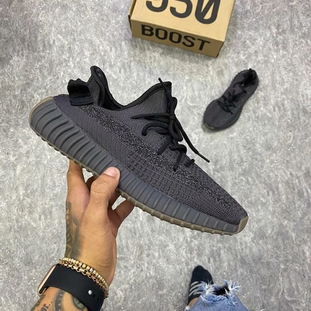 First Copy Adidas Yeezy 350 V2 Cinder Shoes For Men (CSO1879)