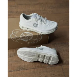 First Copy Kith X Cloudzone White Ice With Shoes For Men (CSO1885)
