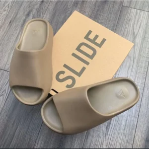 Premium Adidas Yeezy Slides Earth Brown For Men (LAB1405)
