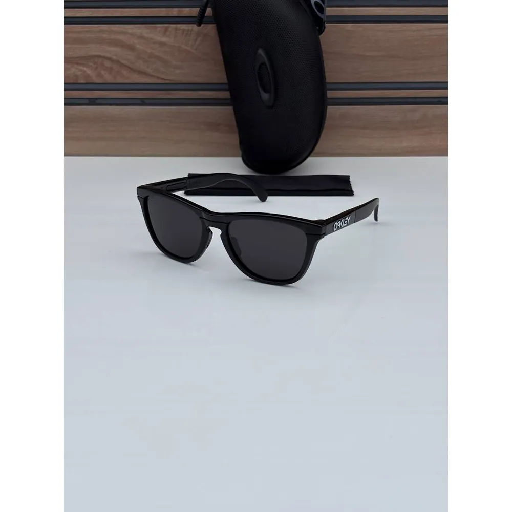 Stylish Oakley Sunglasses Black (CSO1818)